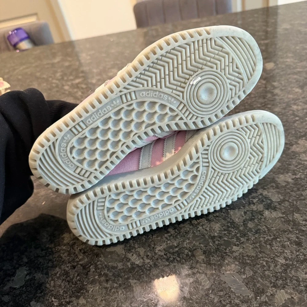 Adidas Bermuda Sneakers Size‎ 5.5 Pink